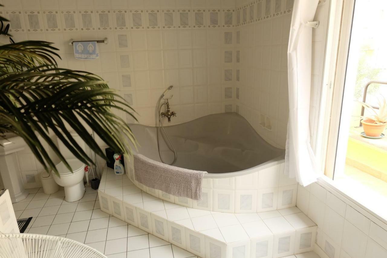 B&B Le Patio En Ville - Chambres D'Hotes Narbonne Dış mekan fotoğraf